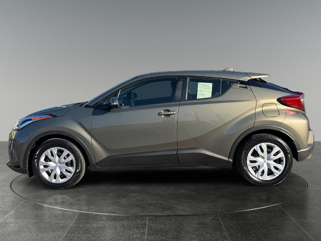 Used 2021 Toyota C-HR LE FWD image 5