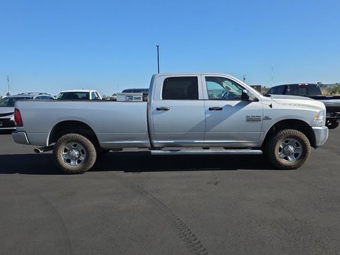 Used 2017 RAM 2500 Tradesman w/ Chrome Appearance Group AWD/4WD image 9