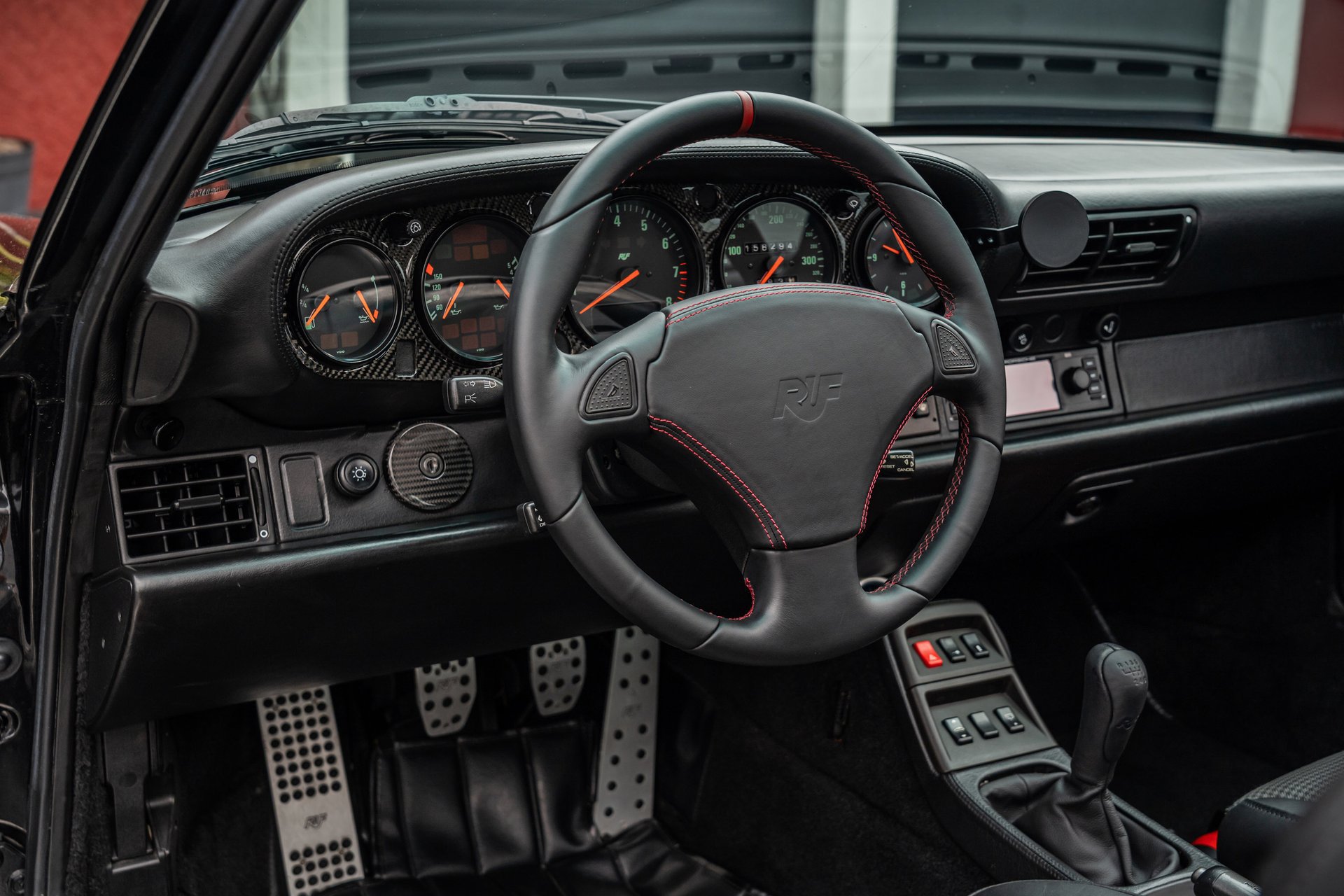 Used 1996 Porsche 911 Turbo RWD image 28
