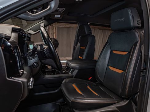 Used 2025 GMC Sierra 1500 AT4 w/ AT4 Premium Package image 23