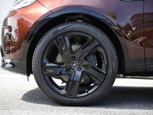 New 2026 Land Rover Discovery Limited Edition AWD/4WD image 5
