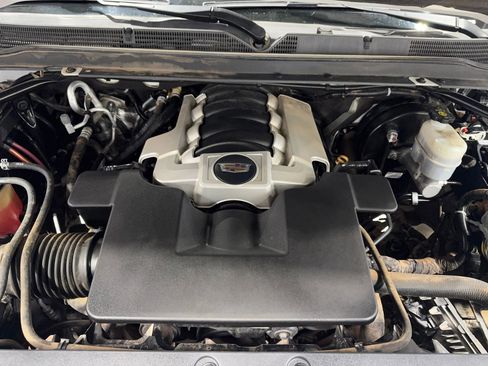 Used 2020 Cadillac Escalade ESV Platinum image 39