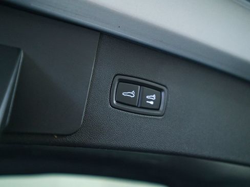 Used 2023 Porsche Cayenne AWD/4WD image 45