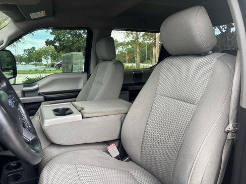 Used 2018 Ford F150 XLT w/ Equipment Group 302A Luxury AWD/4WD image 14