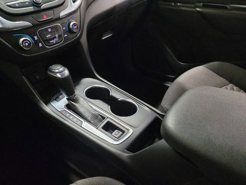 Used 2018 Chevrolet Equinox LT AWD/4WD image 26