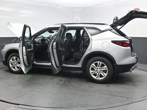 Used 2021 Chevrolet Blazer LT AWD/4WD image 41