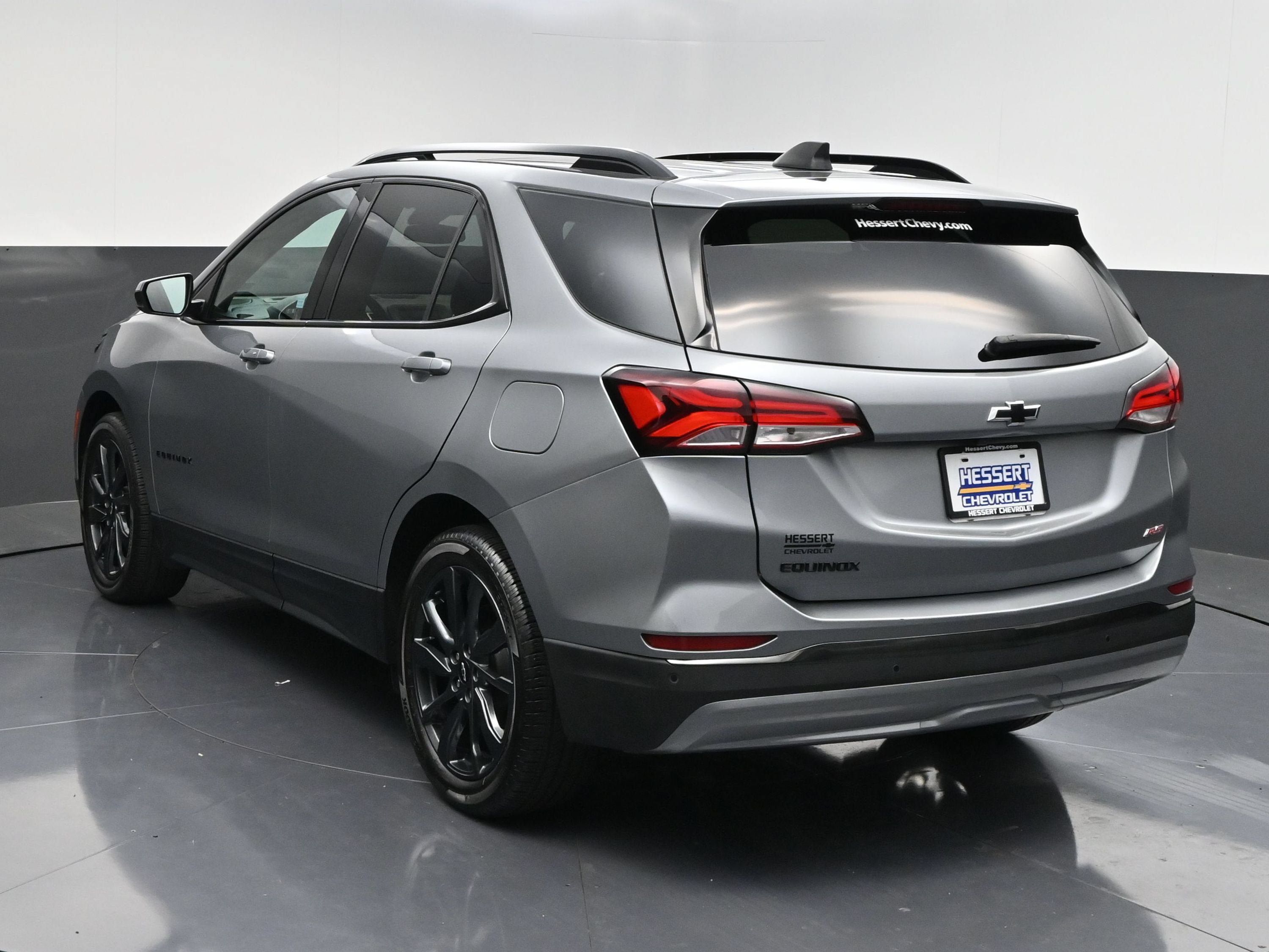 Certified 2023 Chevrolet Equinox RS FWD image 6