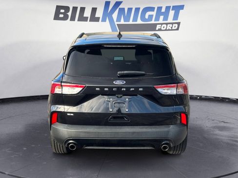 Certified 2022 Ford Escape SE w/ SE Sport Appearance Package image 4