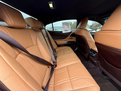 Used 2021 Lexus ES 300h w/ Accessory Package 2 FWD image 10