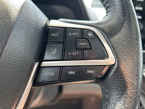 Used 2023 Toyota Sienna XLE image 20