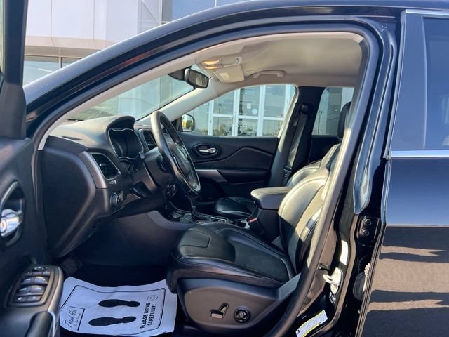 Certified 2021 Jeep Cherokee Latitude Plus AWD/4WD image 9