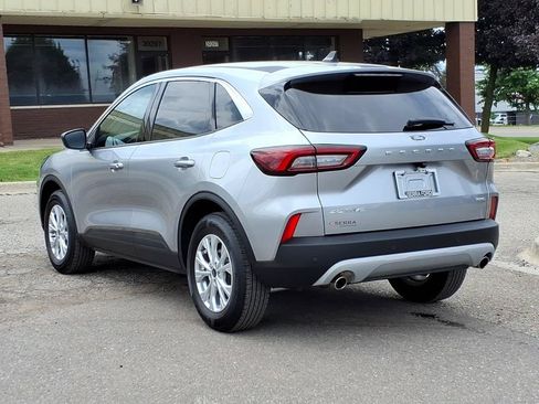 Used 2023 Ford Escape Active AWD/4WD image 3