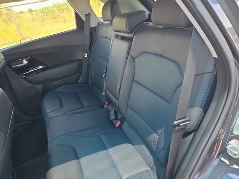 Used 2019 Kia Niro EX Premium FWD image 7