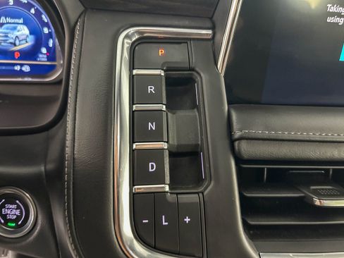 Used 2022 Chevrolet Tahoe LT w/ Luxury Package image 23