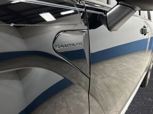 Used 2025 Hyundai Santa Fe Limited image 40