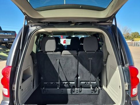 Used 2020 Dodge Grand Caravan SE w/ UConnect Hands-Free Group image 61