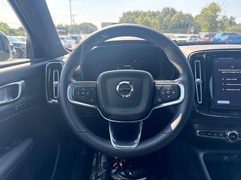 Used 2023 Volvo XC40 Recharge Plus AWD/4WD image 13