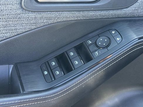 Certified 2021 Nissan Rogue SV FWD image 18