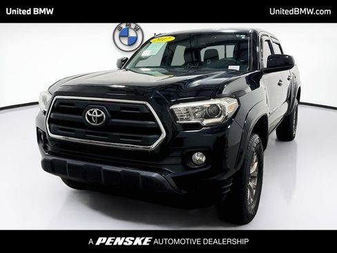 Used 2017 Toyota Tacoma SR5 w/ Tow Package RWD image 1