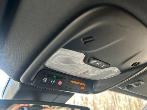 Used 2024 Chevrolet Colorado LT w/ LT Convenience Package II image 30