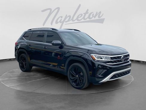 Used 2022 Volkswagen Atlas SE FWD image 3