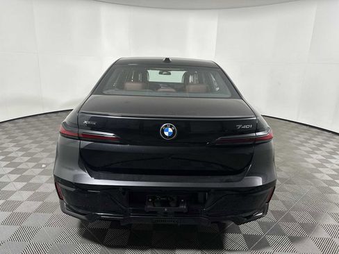 New 2026 BMW 740i xDrive image 2