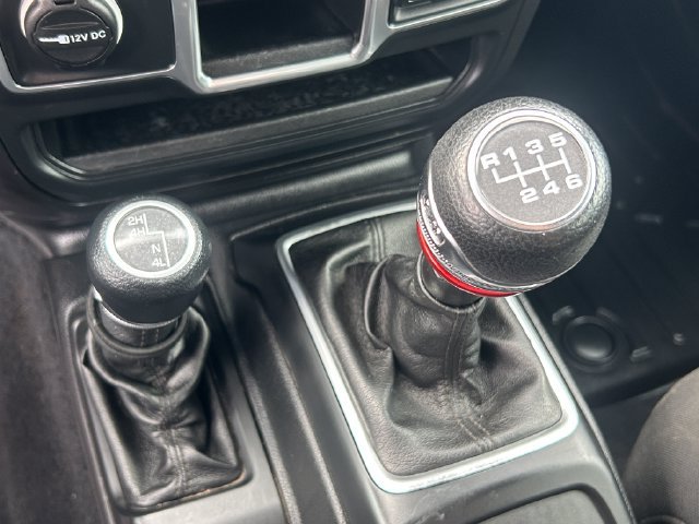 Used 2018 Jeep Wrangler Unlimited Sport AWD/4WD image 14