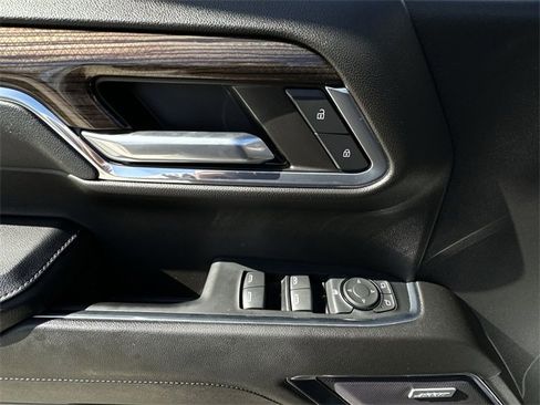 Used 2024 Chevrolet Silverado 1500 LT Trail Boss w/ Convenience Package II image 21