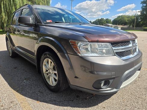 Used 2014 Dodge Journey SXT w/ Flexible Seating Group FWD image 13