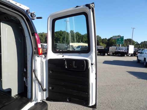 Used 2022 Chevrolet Express 2500 w/ Driver Convenience Package RWD image 45