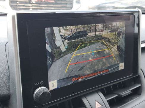Used 2024 Toyota RAV4 XLE FWD image 30