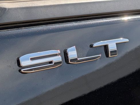 Used 2024 GMC Terrain SLT w/ Infotainment Package II AWD/4WD image 13