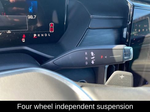 Used 2025 GMC Acadia Elevation image 26