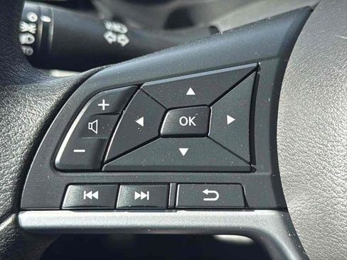 Used 2023 Nissan Altima 2.5 SV image 14