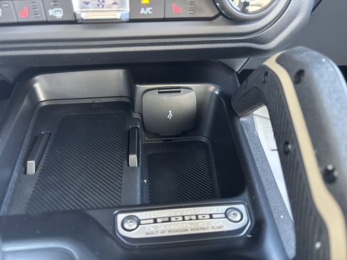 New 2025 Ford Bronco Badlands image 30