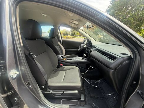 Used 2017 Honda HR-V LX image 14