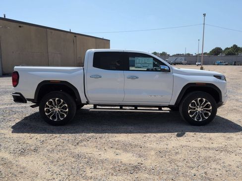 New 2026 GMC Canyon Denali AWD/4WD image 7