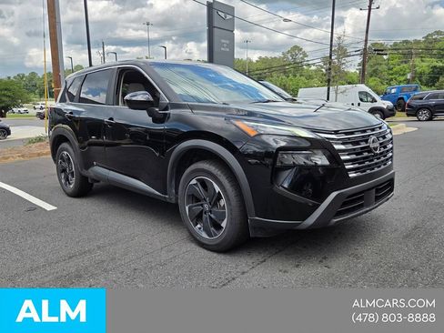 Used 2025 Nissan Rogue SV AWD/4WD image 18