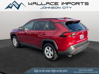 Used 2019 Toyota RAV4 XLE video 3