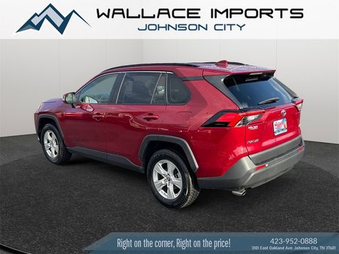Used 2019 Toyota RAV4 XLE image 3