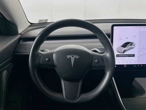 Used 2018 Tesla Model 3 Long Range image 17