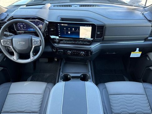New 2026 Chevrolet Silverado 2500 ZR2 AWD/4WD image 13