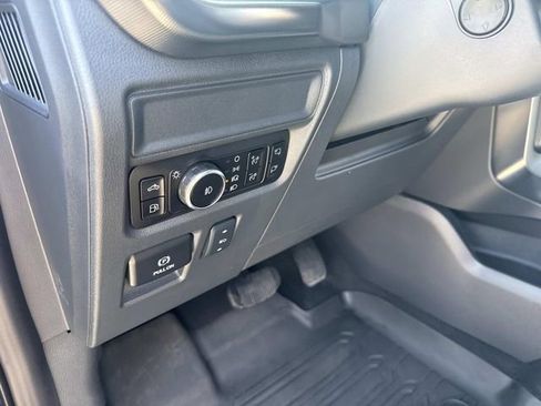 Used 2025 Ford F150 Platinum AWD/4WD image 20
