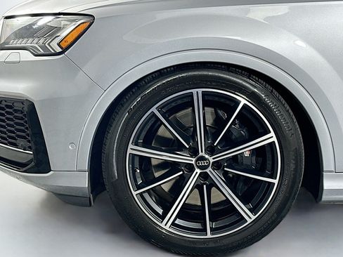 Used 2020 Audi SQ7 Prestige w/ Prestige Package AWD/4WD image 13