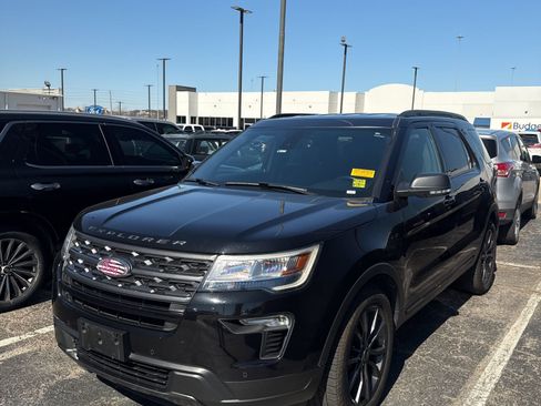 Used 2019 Ford Explorer XLT w/ Equipment Group 202A image 1