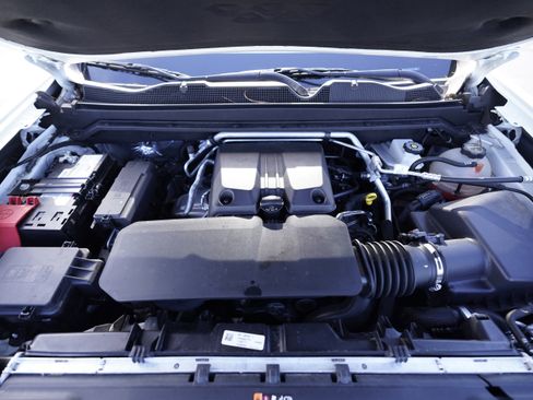 Used 2024 Chevrolet Colorado Z71 w/ Safety Package image 48