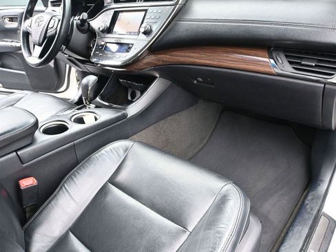Used 2014 Toyota Avalon Limited FWD image 17