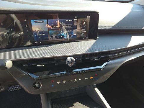 Certified 2025 Nissan Murano SV image 17