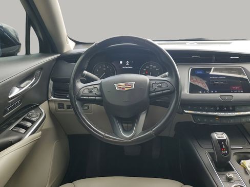 Used 2019 Cadillac XT4 Premium Luxury image 24