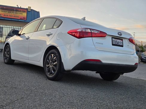 Used 2014 Kia Forte LX FWD image 16